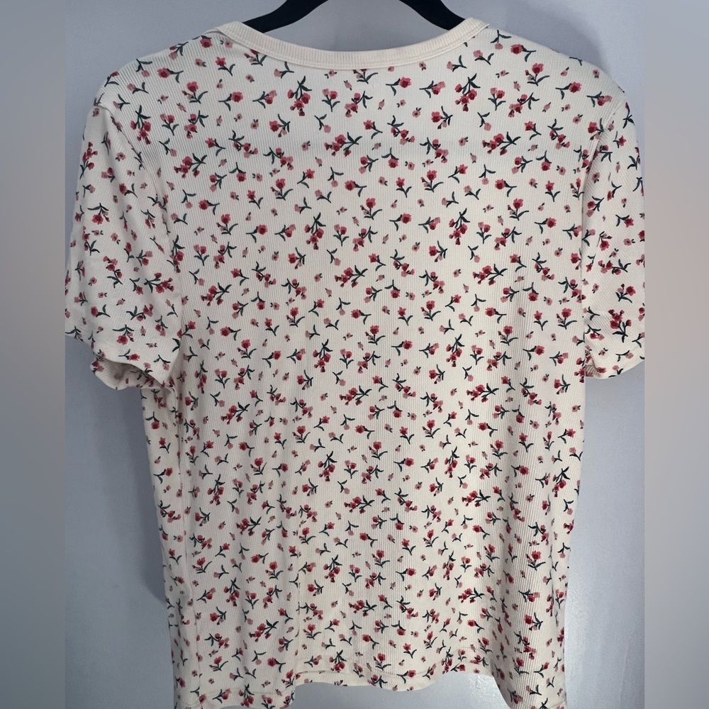 Floral Print Ribbed Top - Picture 2 of 4